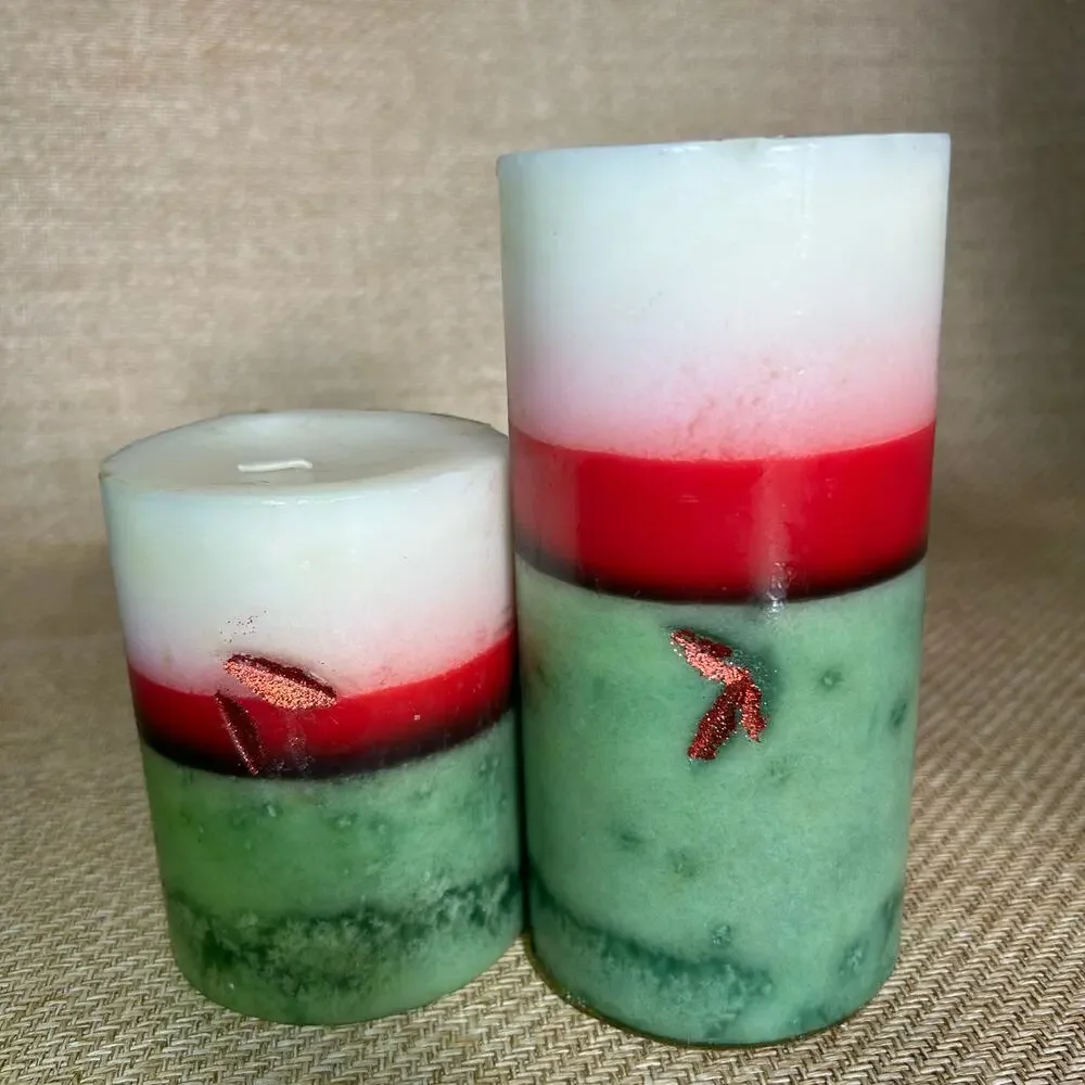 Pier 1 Evergreen Poinsettia Holiday Candle Pair Vintage Unburned Dented